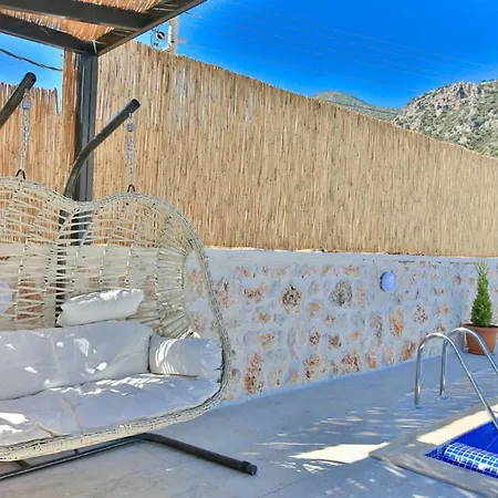2 Bedroom 2480 *
